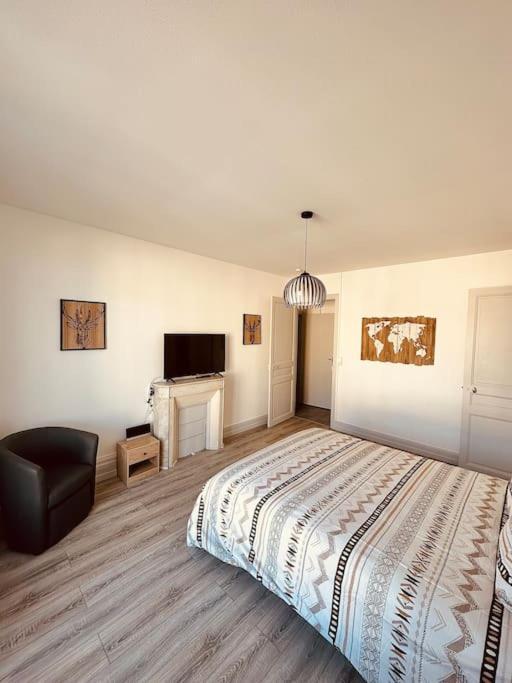 De La Belle Vue Apartment *